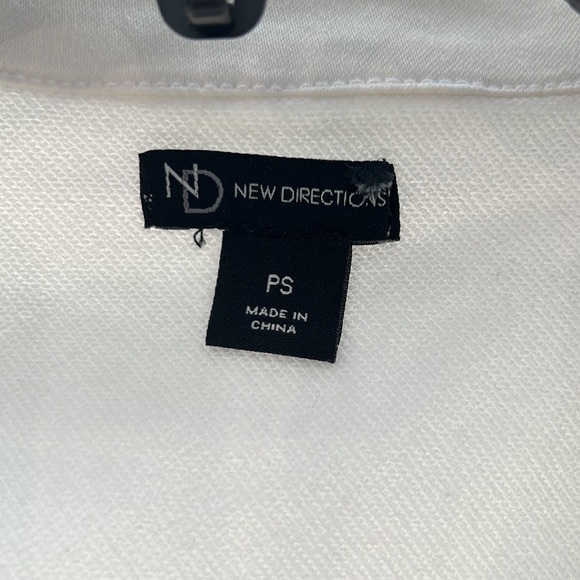 New Directions white jean jacket. Size petite small. - Picture 5 of 6